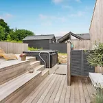 4 Bedroom Stunning In