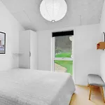 Vakantiehuis 4 Bedroom Stunning In